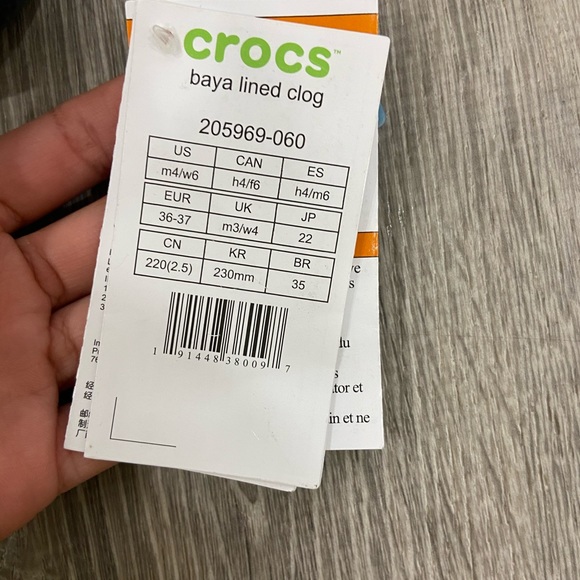 Black Crocs Classic Fuzz (inside) - Picture 6 of 6